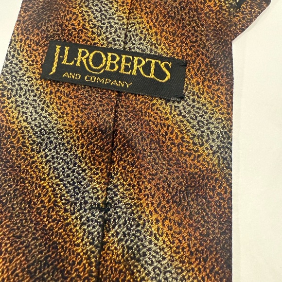 J.L . Leopard Patterned Tie - Picture 2 of 6
